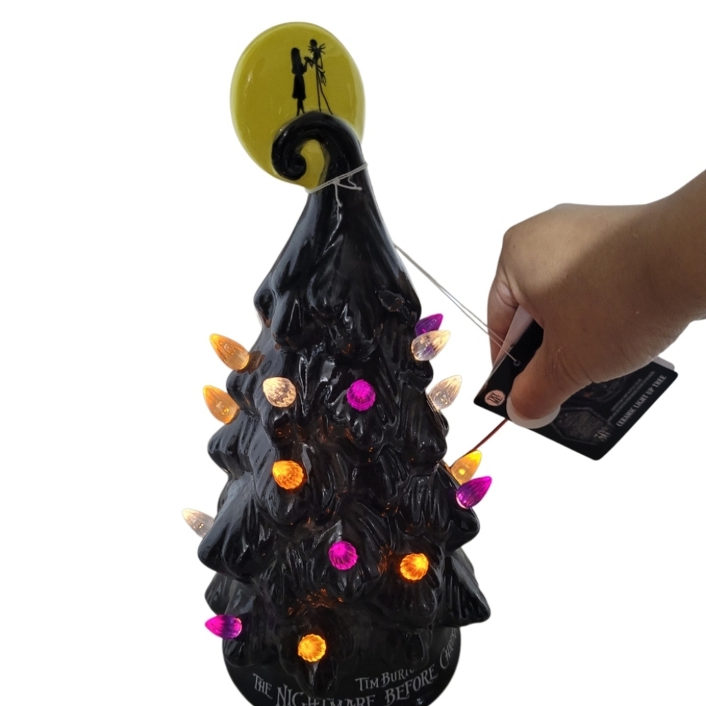 Tim Burton's The Nightmare Before Christmas Ceramic Halloween Light-Up Tree New - Picture 5 of 10